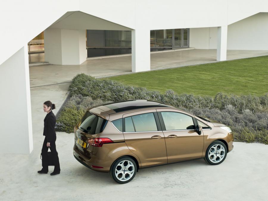  Ford B-Max 2012 года  (фото 7 из 18)